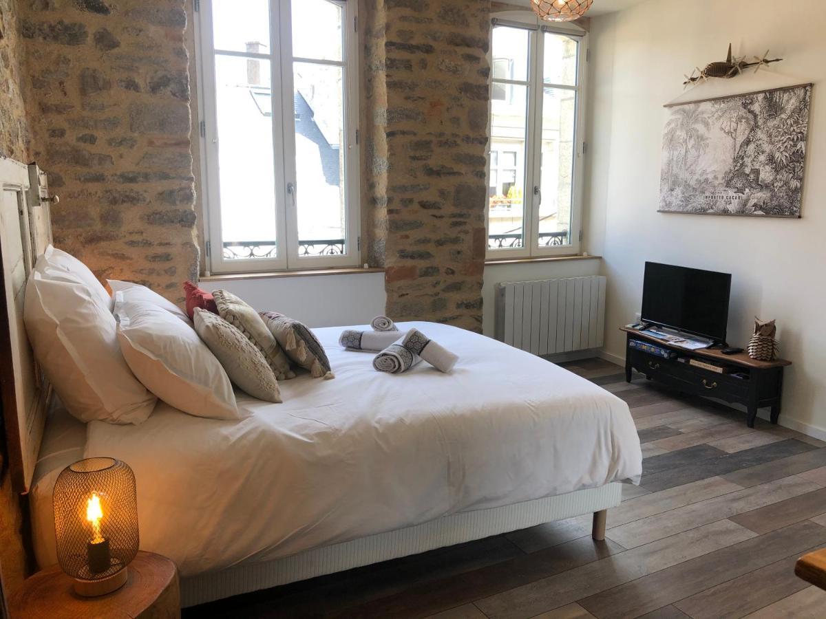 Appartement Centre-Ville Avec Terrasse Rustique Vannes Esterno foto