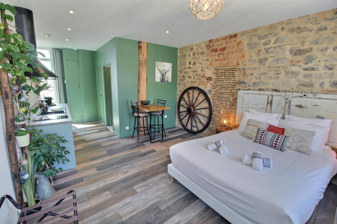 Appartement Centre-Ville Avec Terrasse Rustique Vannes Esterno foto